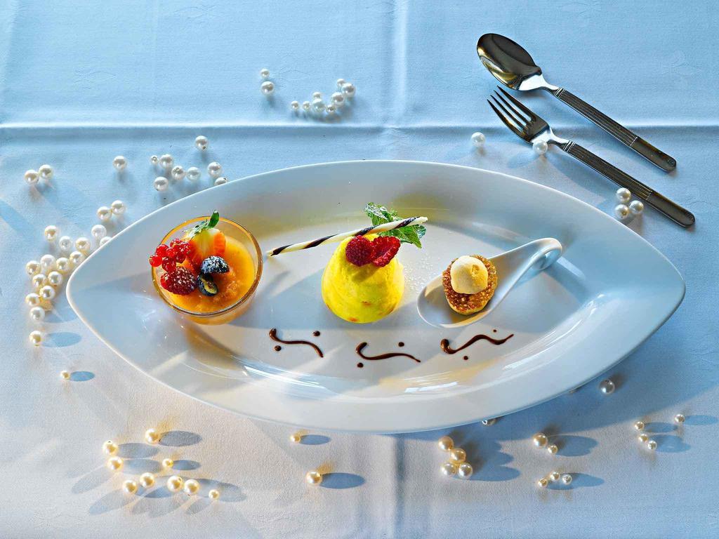 Hotel Neckartal Köngen Kültér fotó