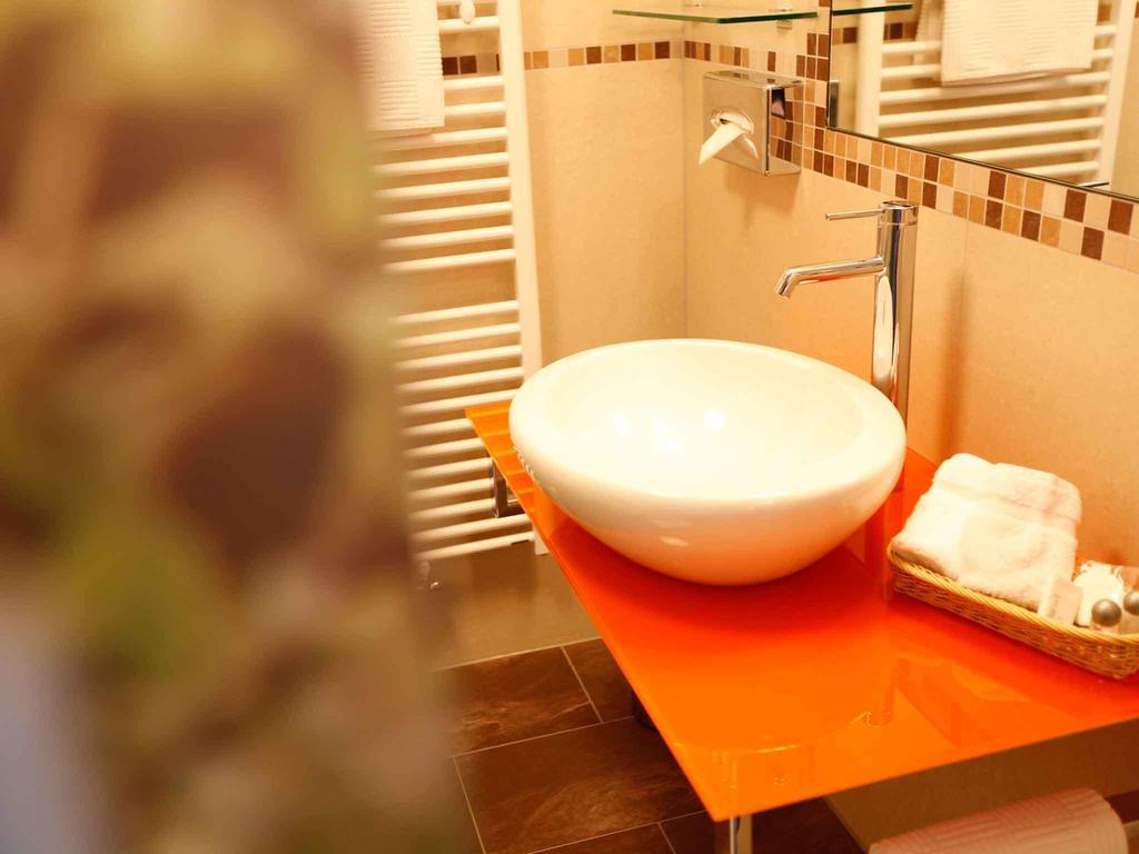 Hotel Neckartal Köngen Kültér fotó